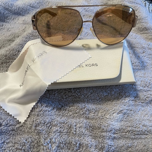 Michael Kors Sunglasses - Picture 3 of 4